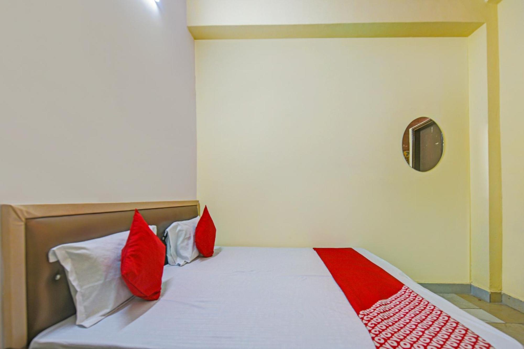 Hotel O Aj Star Hotel Faridabad Bagian luar foto