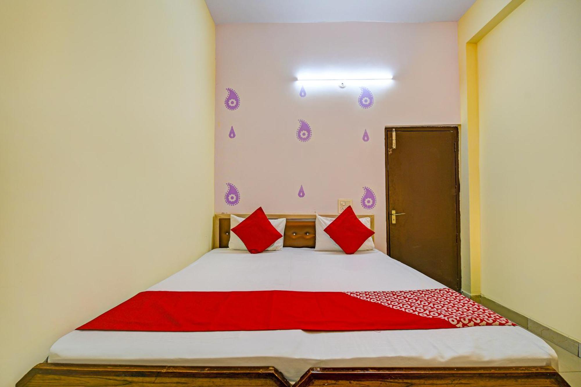 Hotel O Aj Star Hotel Faridabad Bagian luar foto