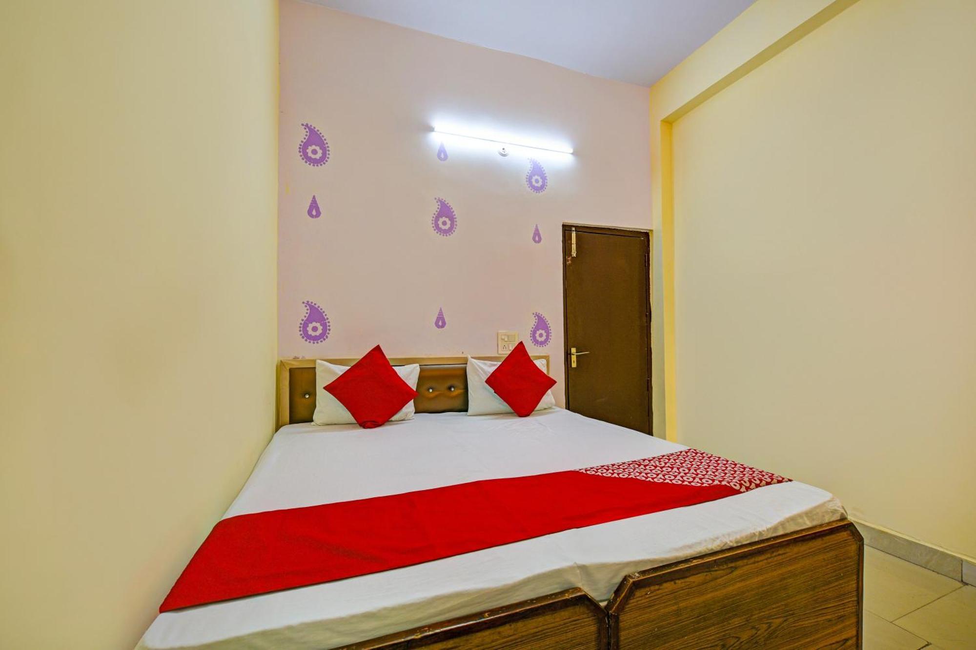 Hotel O Aj Star Hotel Faridabad Bagian luar foto