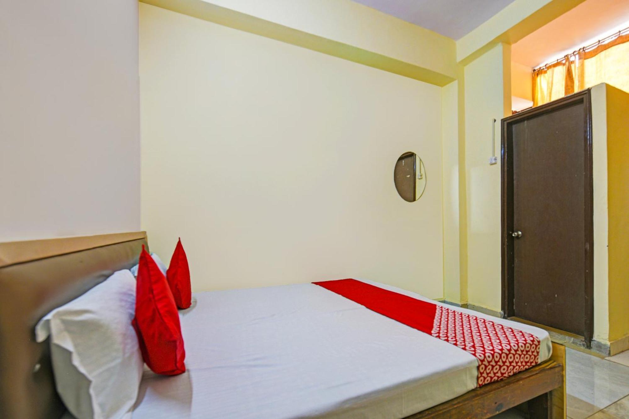 Hotel O Aj Star Hotel Faridabad Bagian luar foto