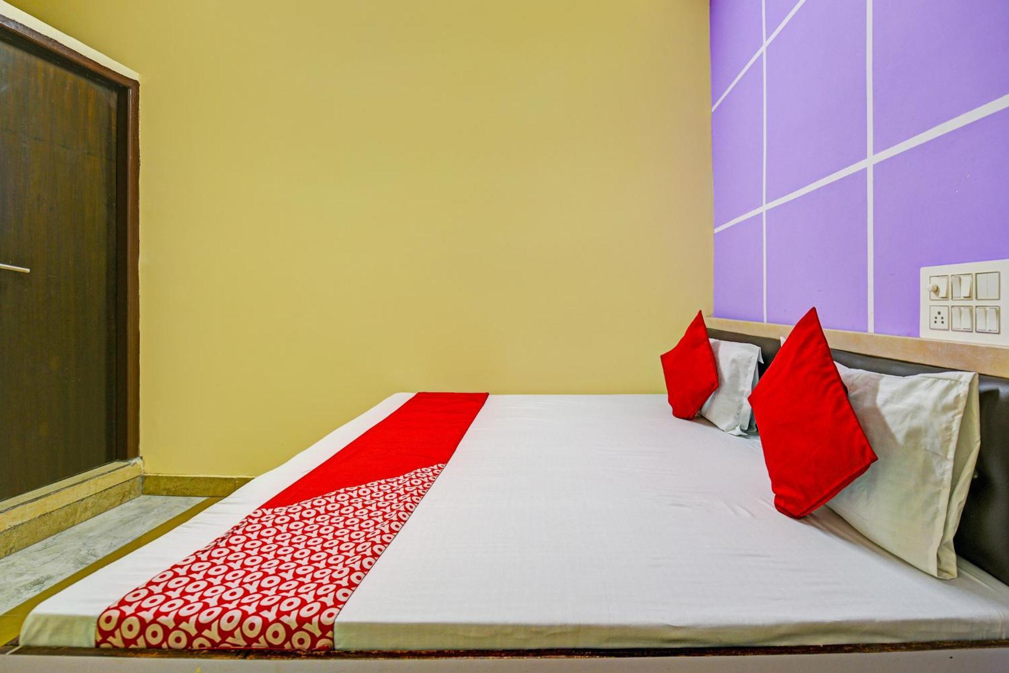 Hotel O Aj Star Hotel Faridabad Bagian luar foto